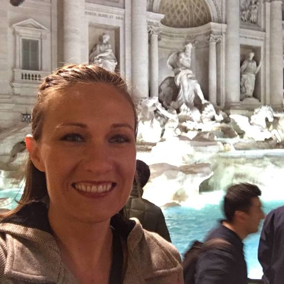 Meet your Posher, Traci - Picture 1 of 1