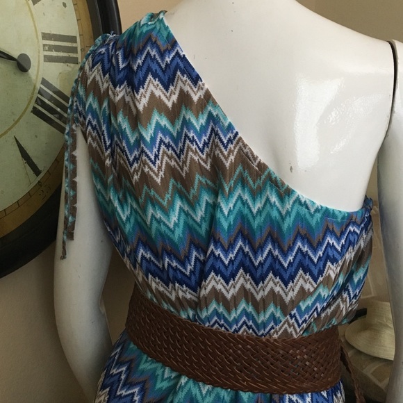 Native Pattern Dress - Picture 4 of 4