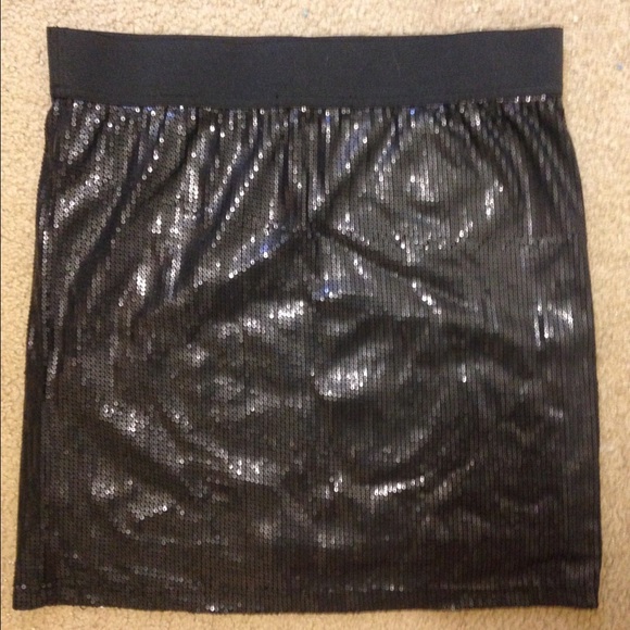 Sequins mini skirt!