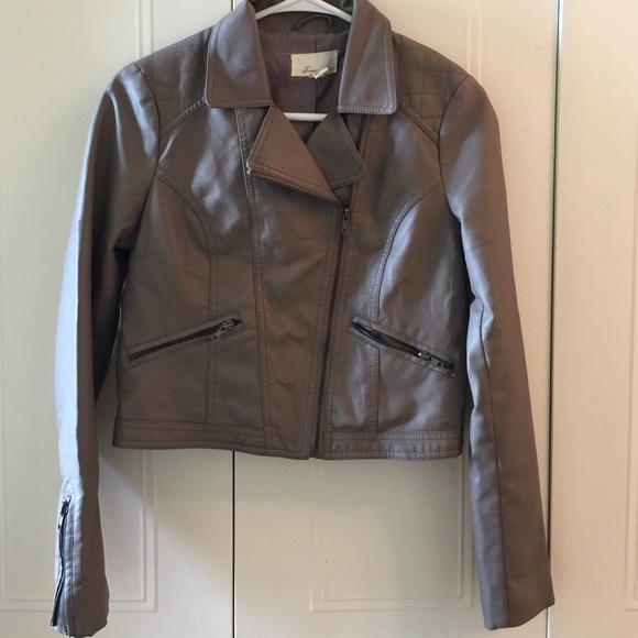 Leather jacket - Picture 2 of 2