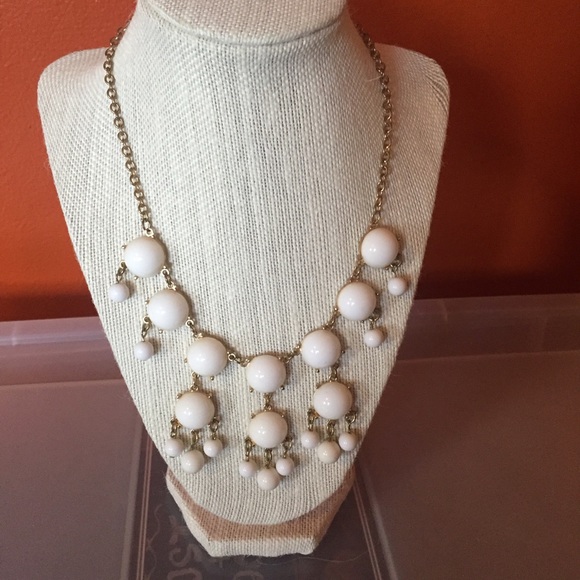 White statement necklace