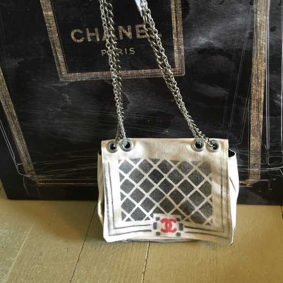 Maxi flap bag