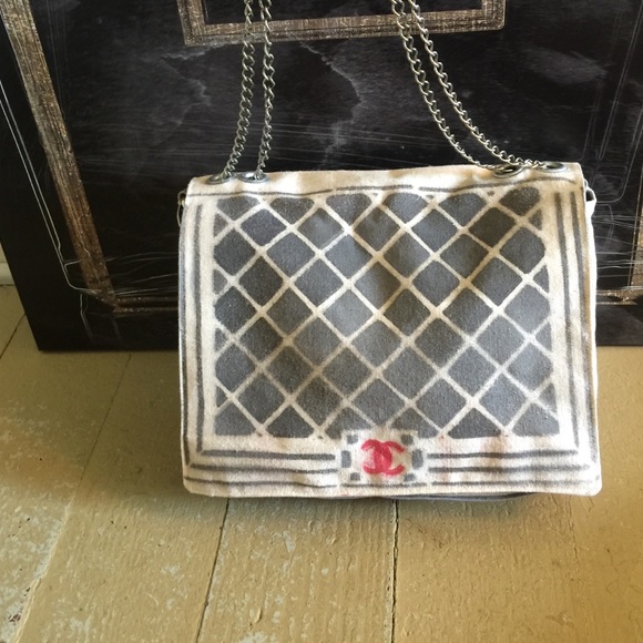 Maxi flap bag
