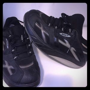 COMFORTABLE! Walking, standing shoes! Like NEW!