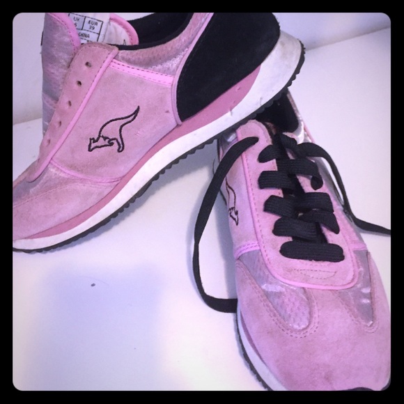 Puma sneakers! - Picture 1 of 3