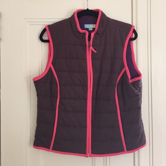Brown Boden vest with coral piping