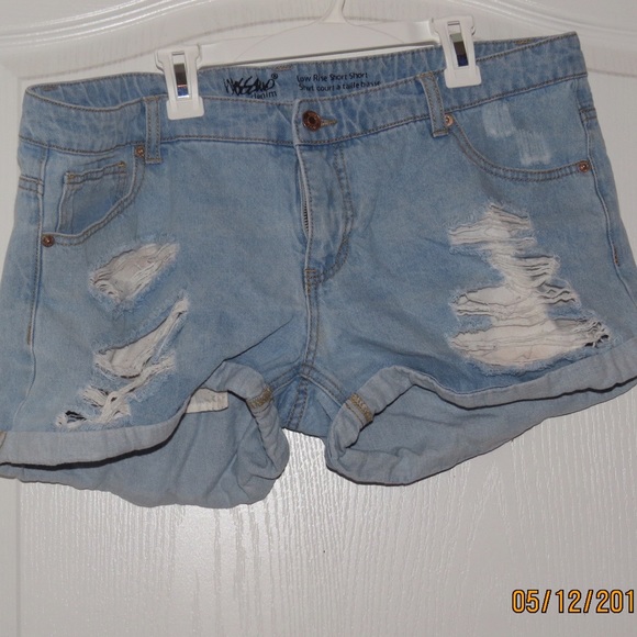 MOSSIMO RIPPED SHORTS - Picture 1 of 2