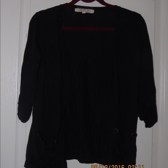 SIMPLE BLACK CARDIGAN WITH POCKETS IN FRONT - Picture 1 of 3