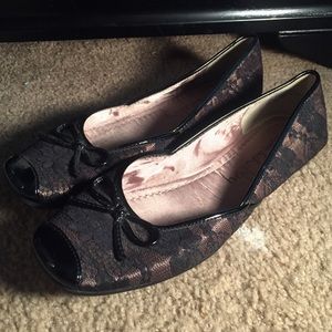 Black lace flats w/ nude underlay