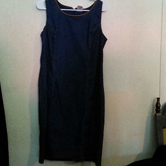 Summer clothing - Picture 1 of 3