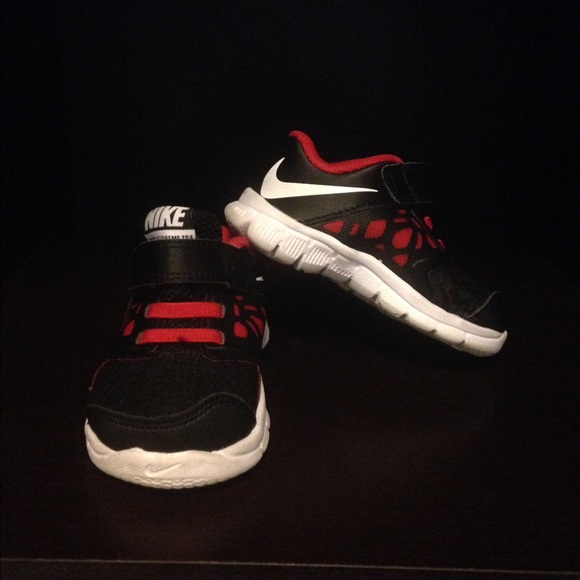 Toddler boy Nike shoes