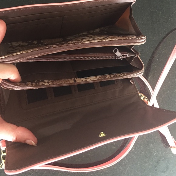 Nicole Miller crossbody - Picture 3 of 4