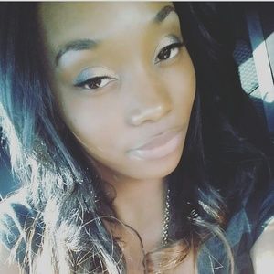 Meet your Posher, Camea