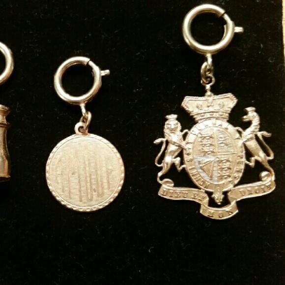 Catherine Popesco Charm. NWT.