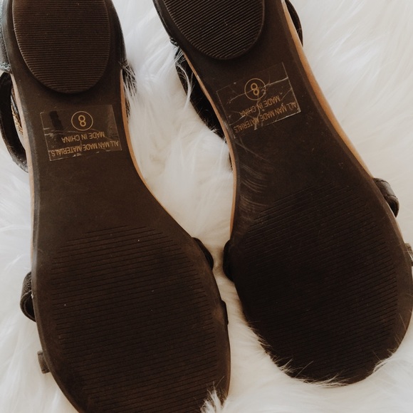Sandals - Picture 3 of 4
