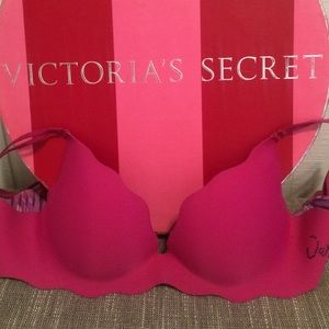 VICTORIAS SECRET - Very Sexy Push up bra