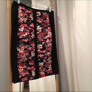Stretchy black and floral skirt