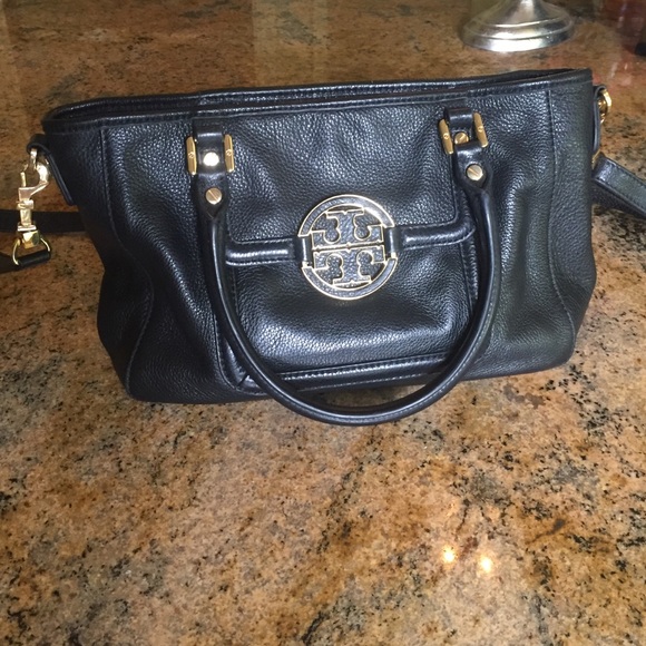 Tory Burch Handbags - Authentic Tory Burch purse!!