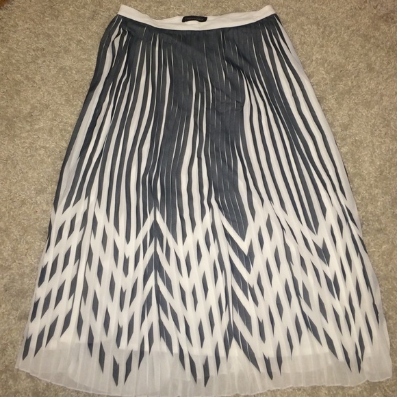 Banana Republic chiffon pleated midi skirt