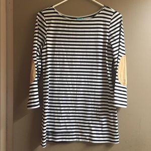 Black and white stripes top