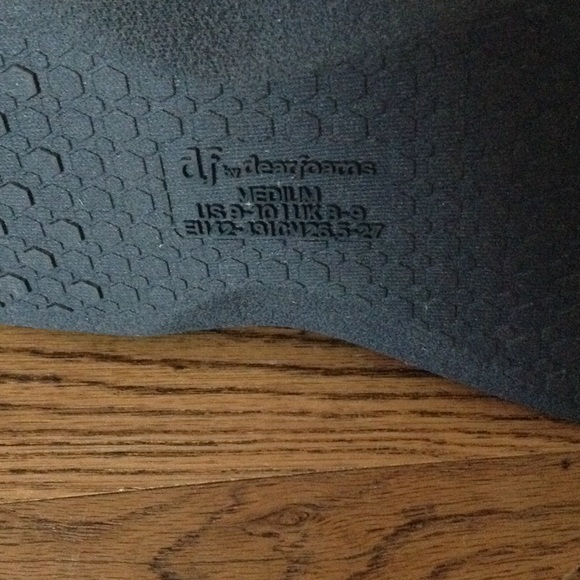 MENS SLIPPERS - Picture 2 of 2