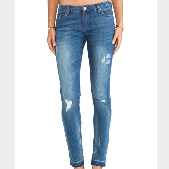 Blank NYC distressed skinny jeans 25 Mid-rise Frenemy medium wash denim