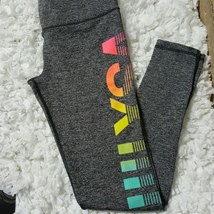 KNOCKOUT LEGGINGS BY VICTORIA SECRET.