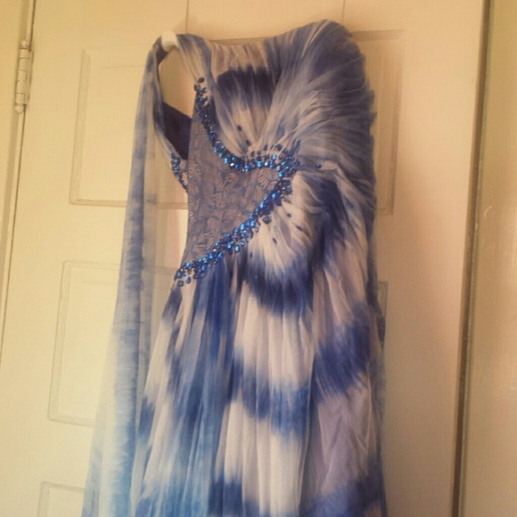 dressy gown