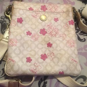 Cross body coach purse