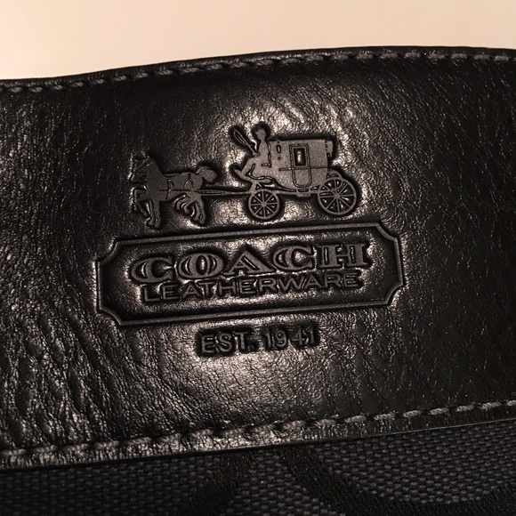 Authentic Black Coach Zoe Hobo - Picture 3 of 4