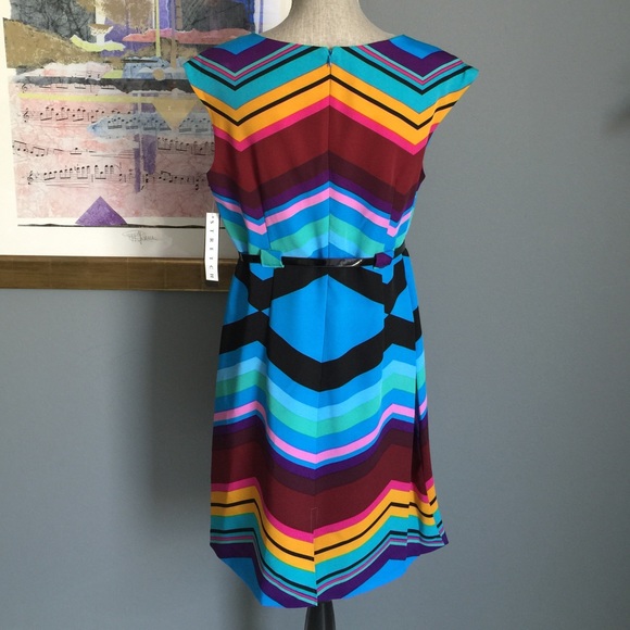 ✨LAST ONE✨I LE New York Dress - Picture 2 of 3