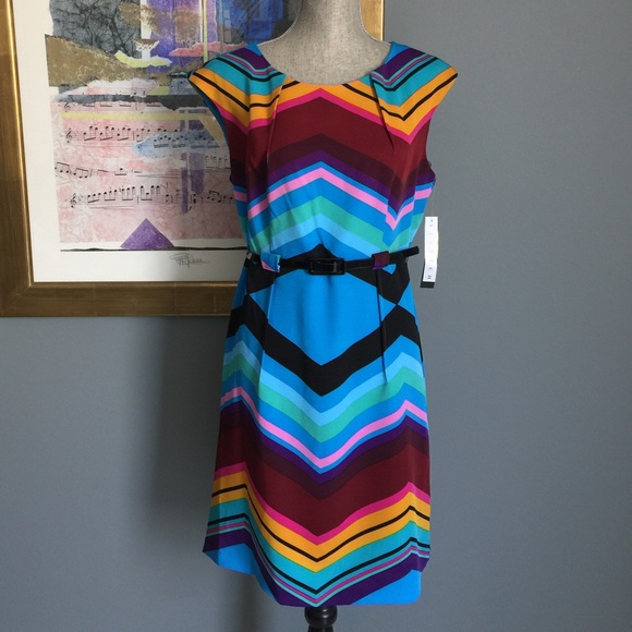 ✨LAST ONE✨I LE New York Dress - Picture 3 of 3