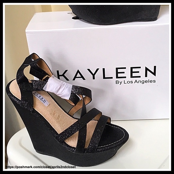 ❌SOLD❌WEDGE SANDALS Ankle Strap Platform Heels - Picture 2 of 8