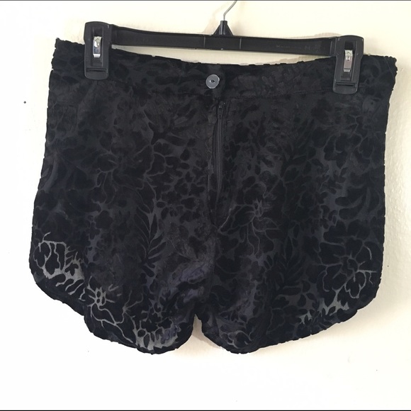Check out these cute shorts!