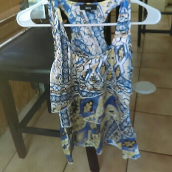 Silky tank