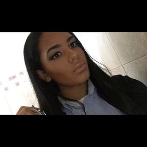 Meet your Posher, Lacey