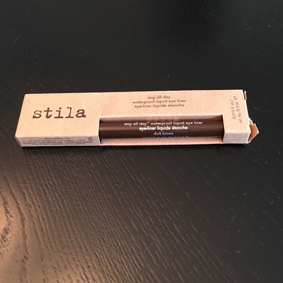 Dark brown liquid eyeliner