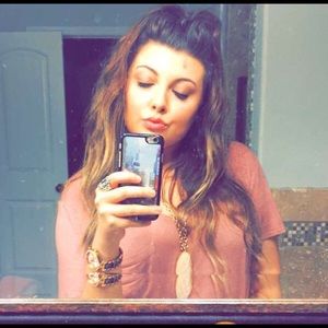 Meet your Posher, Alyssa