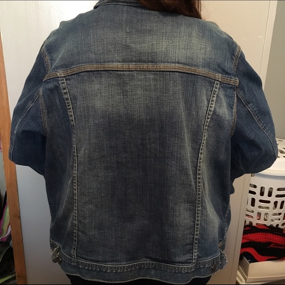 🚫SOLD🚫 denim jacket - Picture 2 of 2