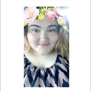 Meet your Posher, Andrea