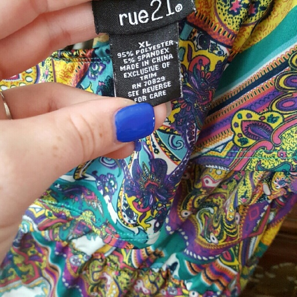 Dress - Picture 3 of 3