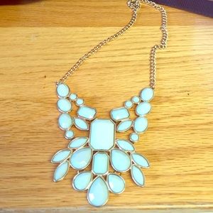 Costume jewlery necklace