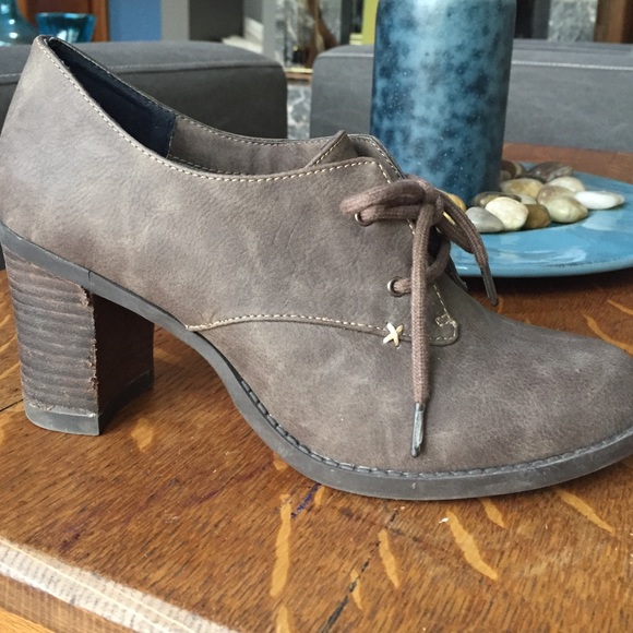 Lace up Ankle Booties - Picture 2 of 3