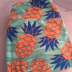 LulaRoe pineapple leggings