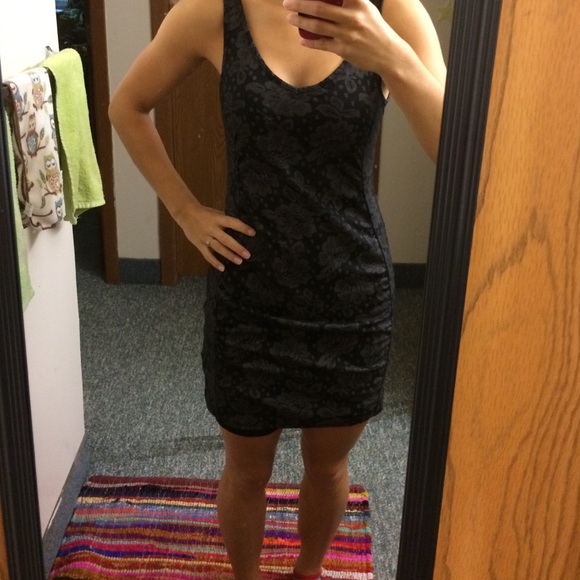 American Eagle Black v neck tank dress - Picture 2 of 8