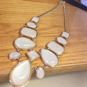 Costume jewlery necklace