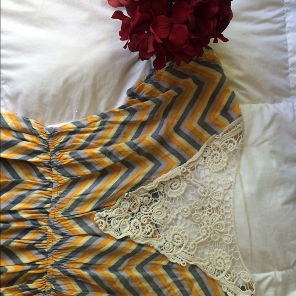 Casual dress - Picture 2 of 2