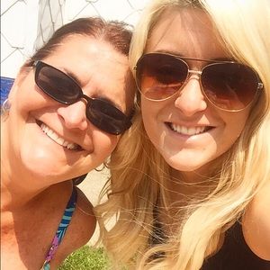 Meet your Posher, Julia