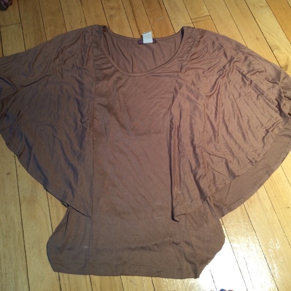 Joyce Leslie Circle top