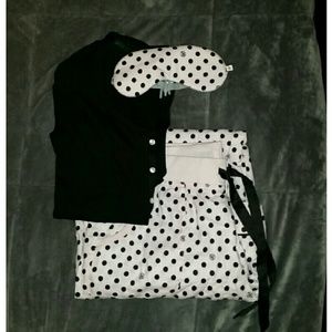 HOUR SALE Victoria secret pajama set!